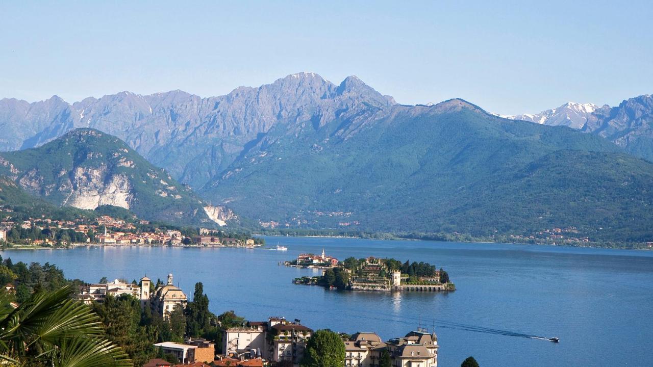 Fiore Rosso Stresa Bagian luar foto